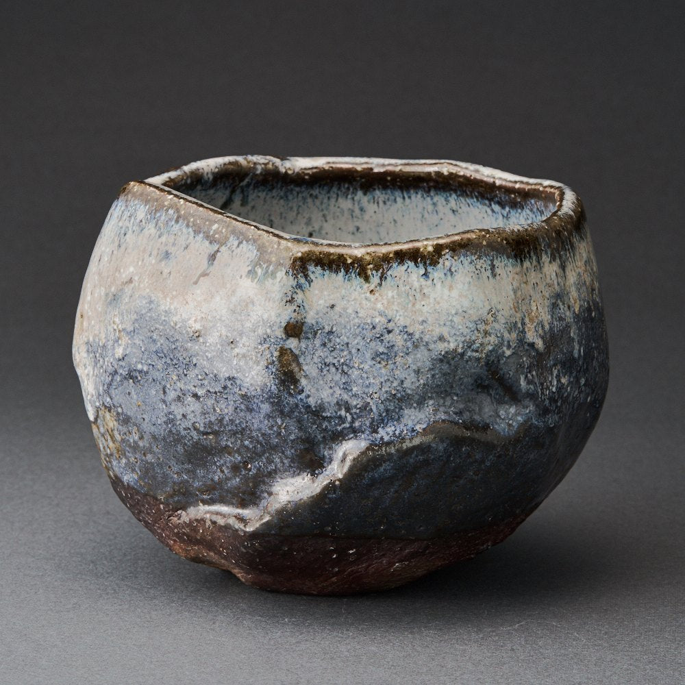 兼田昌尚氏の作品を掲載致しました。